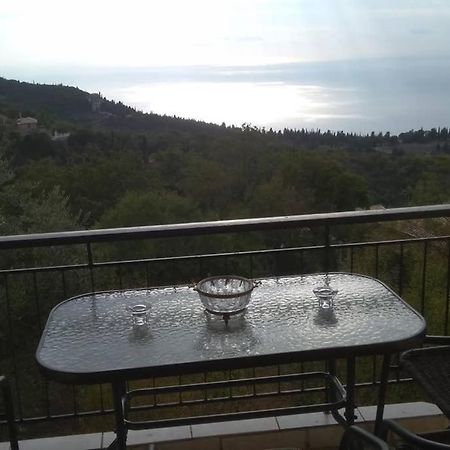 Traditional House With View Drymon Exterior foto