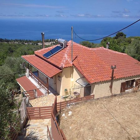 Traditional House With View Drymon Exterior foto